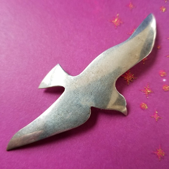 Vintage Jewelry - sterling silver bird brooch pendant pin